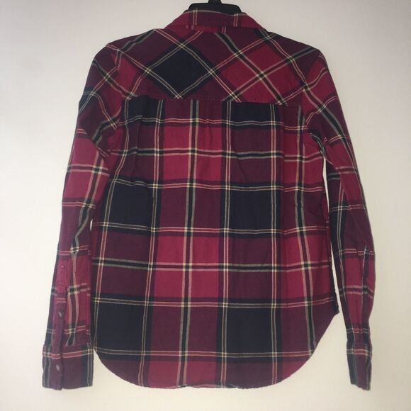 — Abercrombie & Fitch — Stylish ButtonUp Plaid Top - Picture 3 of 9